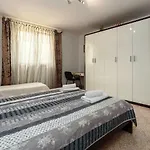 Apartment Macan *